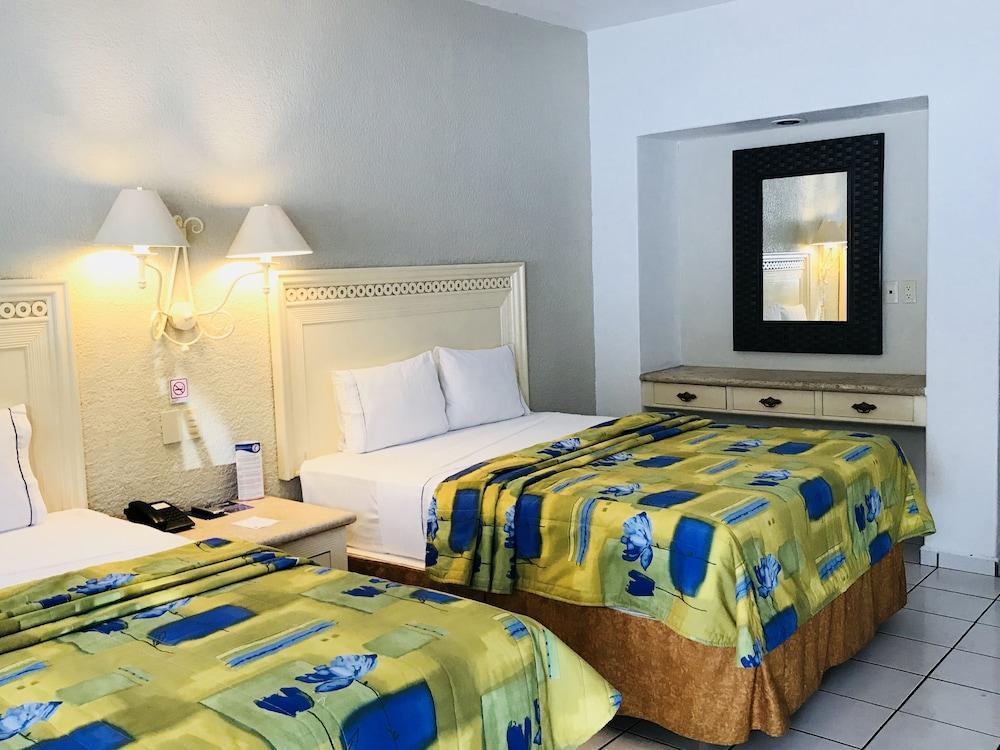 Maria Isabel Colima Hotel Bagian luar foto