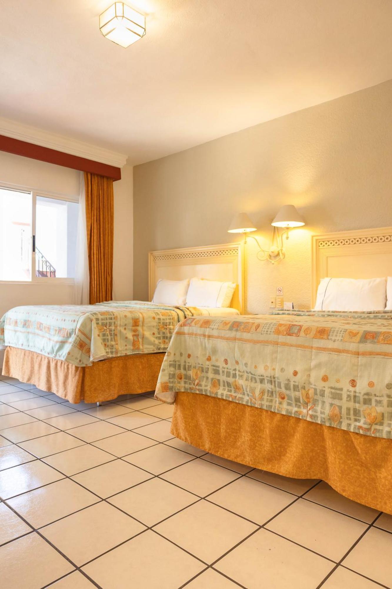 Maria Isabel Colima Hotel Bagian luar foto
