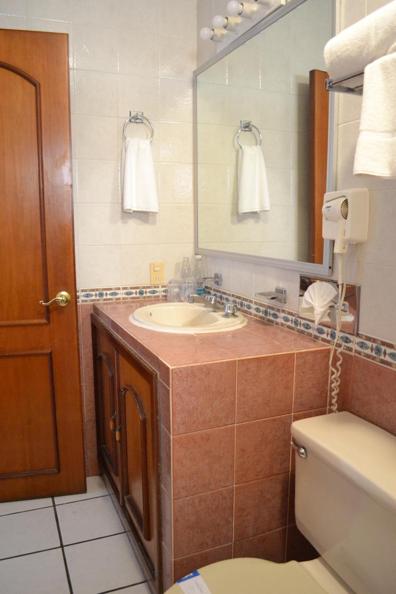 Maria Isabel Colima Hotel Bagian luar foto