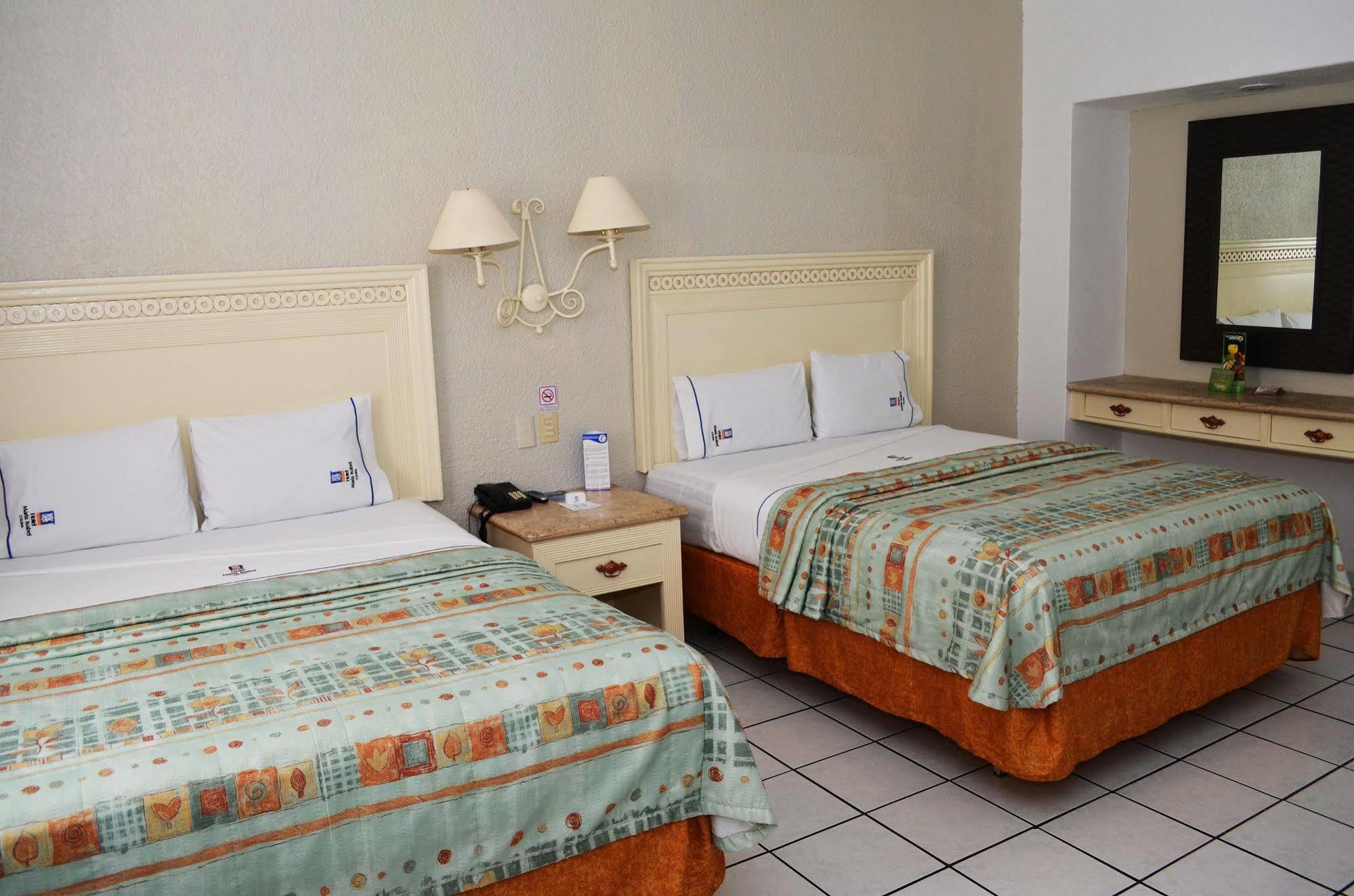 Maria Isabel Colima Hotel Bagian luar foto
